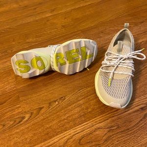 Sorel Kinetic Impact Laces Sneaker  - women’s size 8